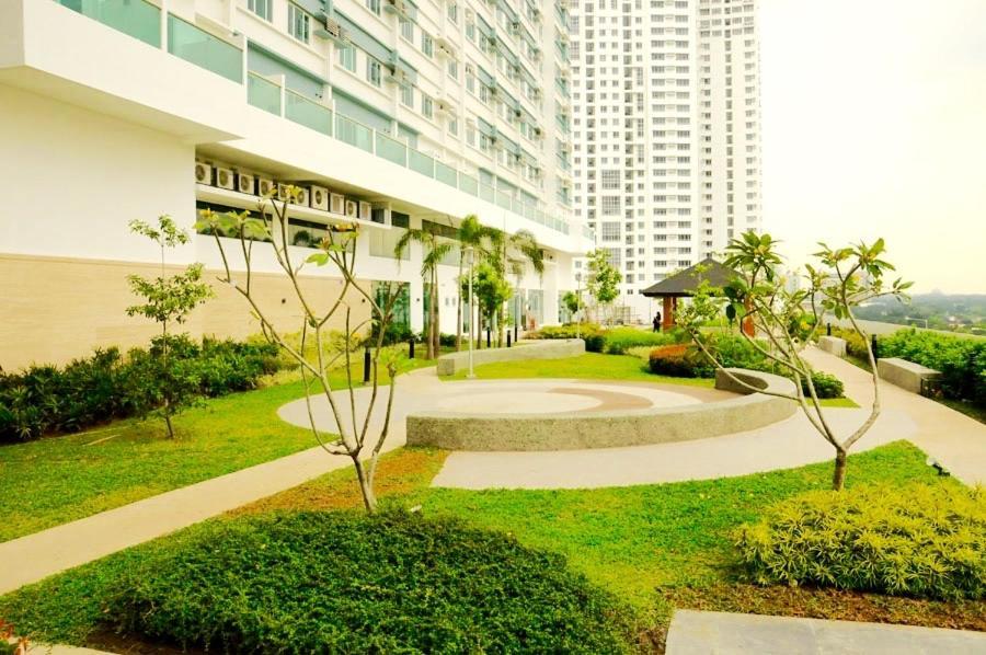 Affordable Makati Serviced Apartments มะนิลา ภายนอก รูปภาพ