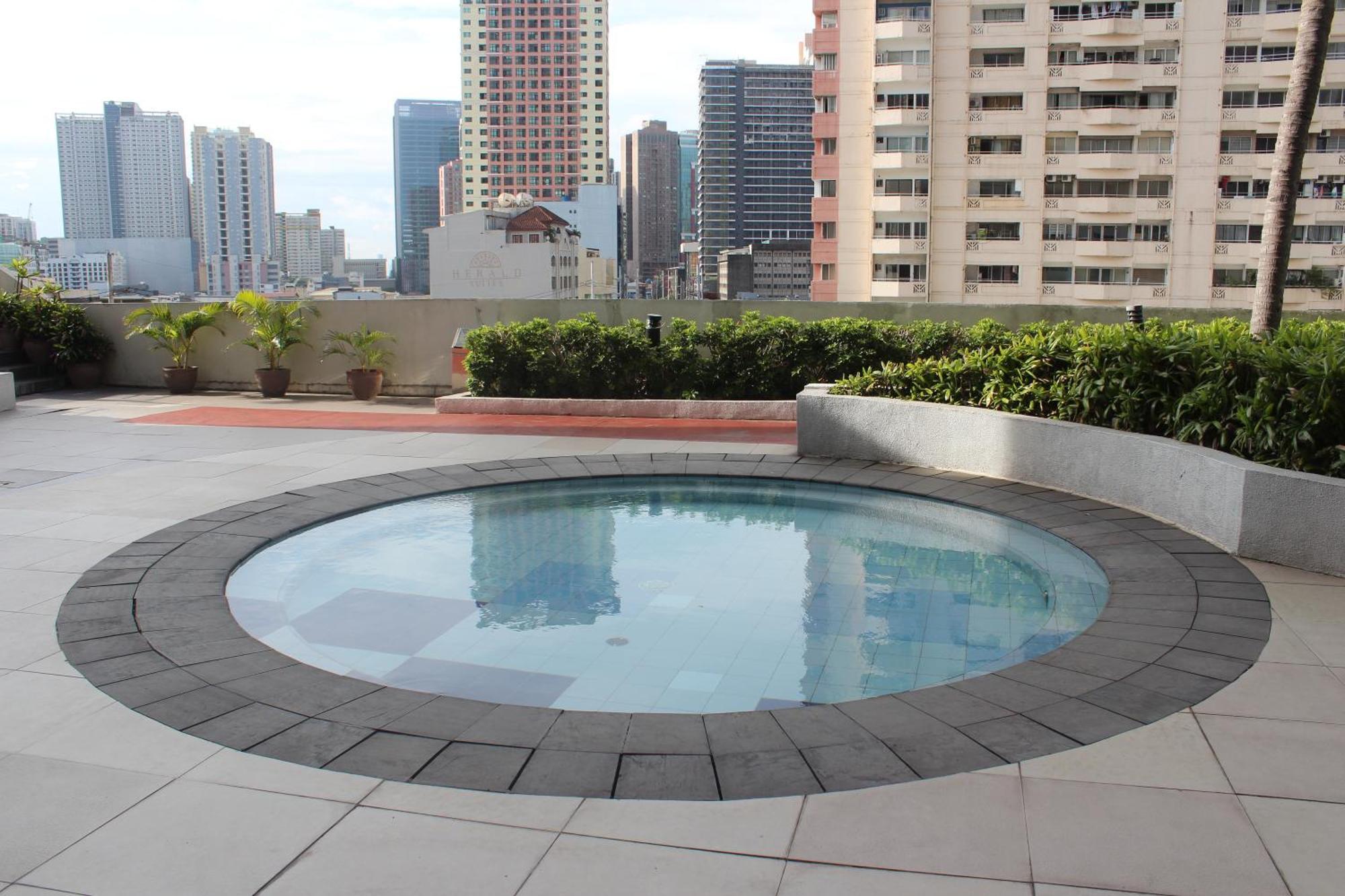 Affordable Makati Serviced Apartments มะนิลา ภายนอก รูปภาพ